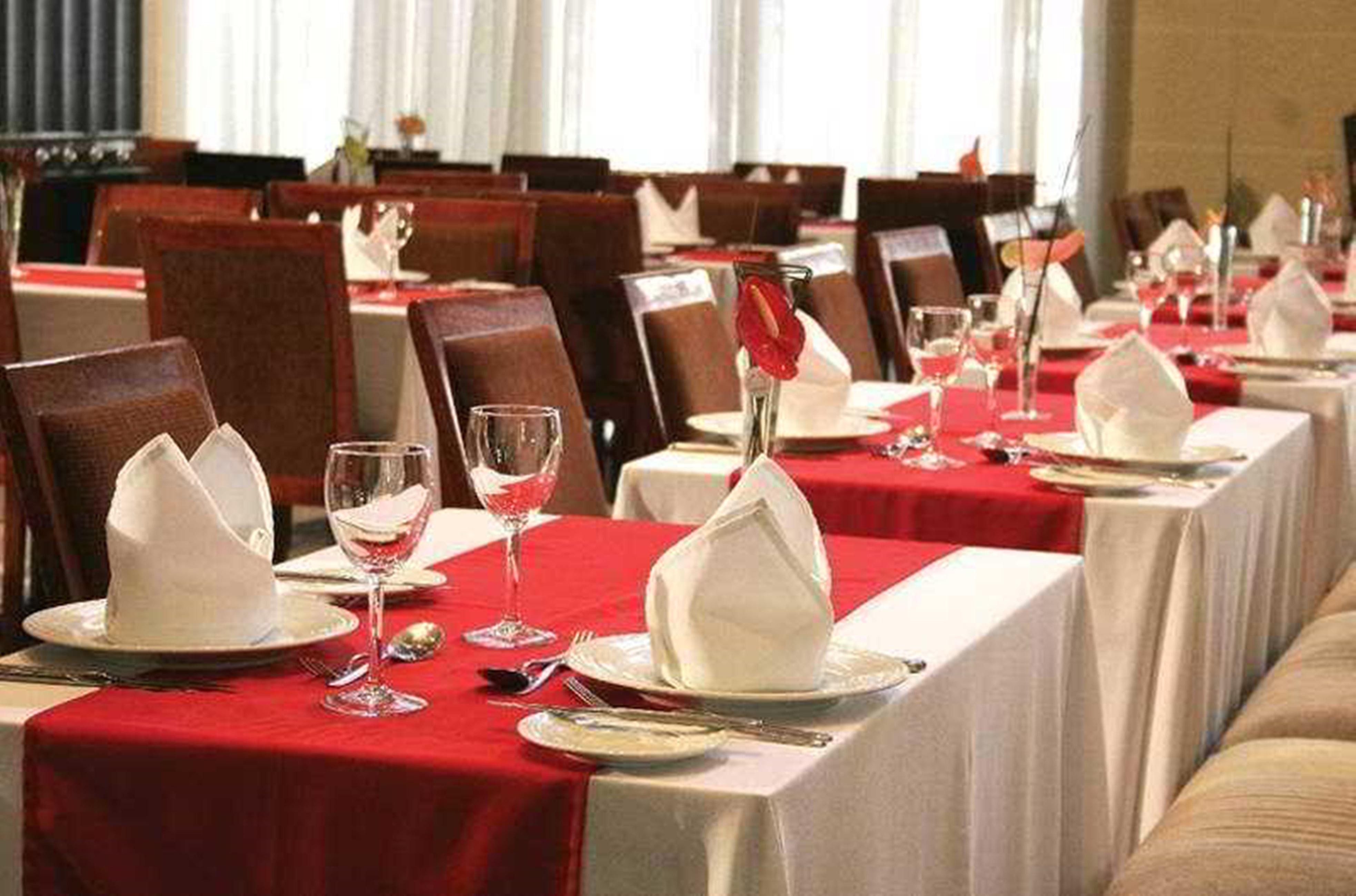 ラディソン ホテル クリチバ エクステリア 写真 Banquet hall