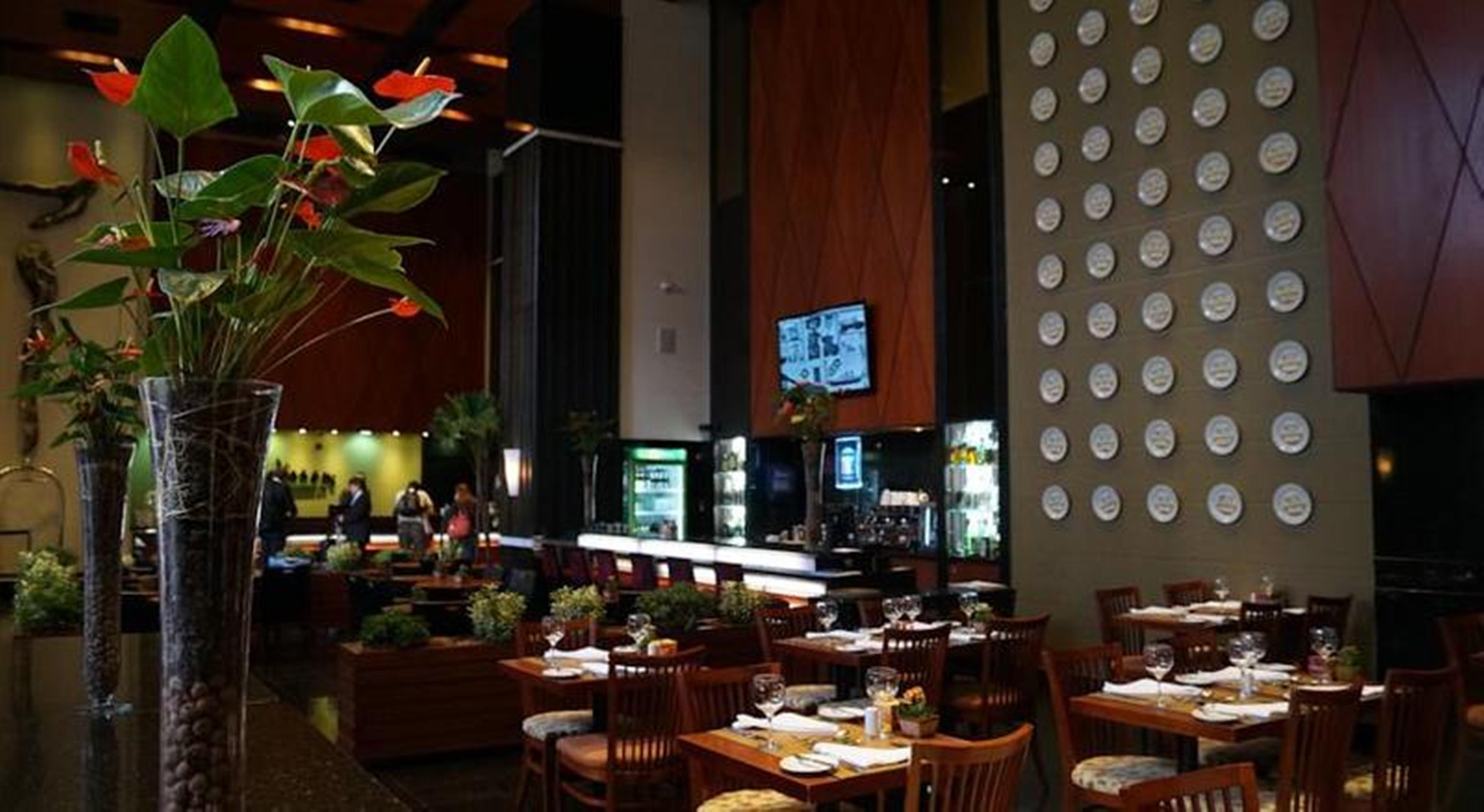 ラディソン ホテル クリチバ エクステリア 写真 Interior of the restaurant